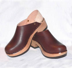 Multnomah Leather Clog Styles 